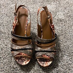 Zigi Soho Women's Multicolor Sandals